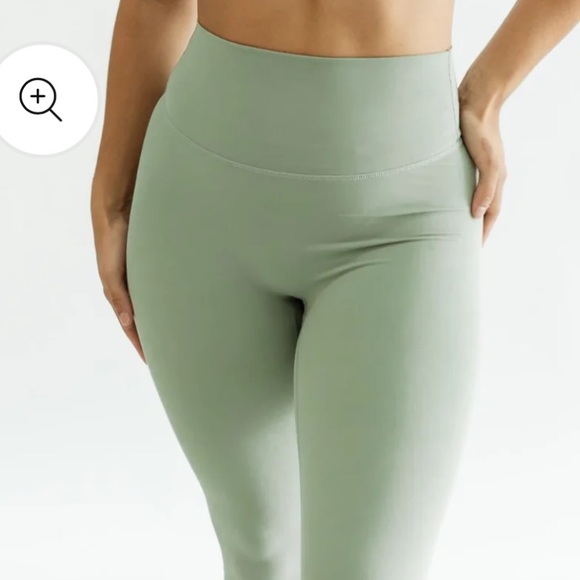 Volare Moss Green Leggings - Picture 2 of 3